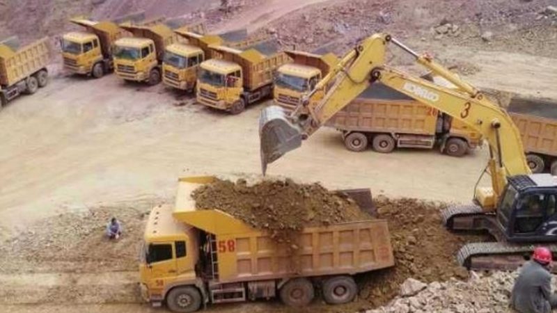 大型矿山振动筛：揭秘其定制化制造与选型逻辑